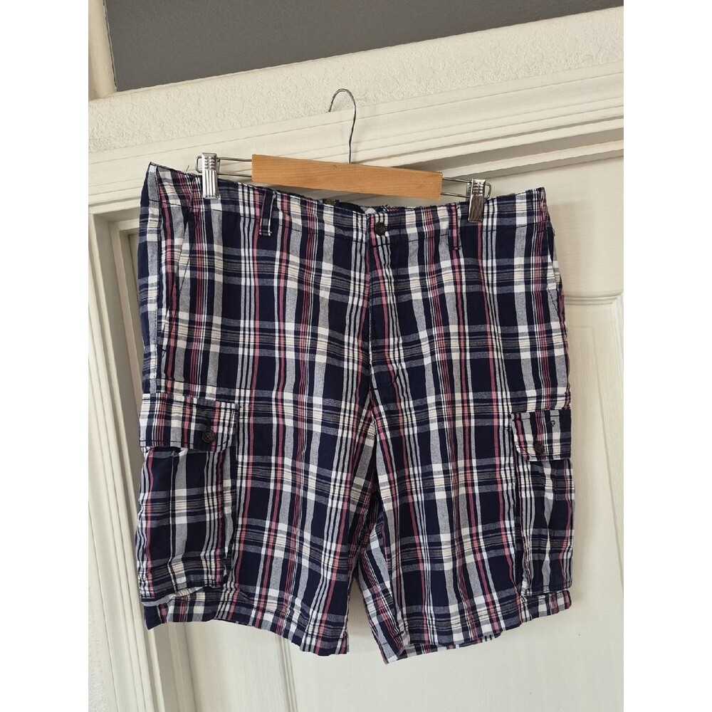 Club Room Navy and Red Plaid Cargo Shorts 36W